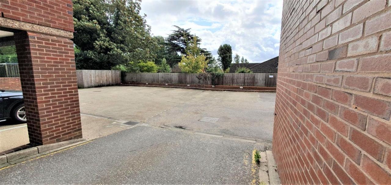 Cliftonville Heights - 2 Bed Home Away From Home Northampton Eksteriør billede